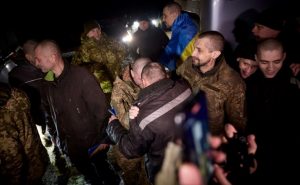 Rusia y Ucrania intercambian cientos de prisioneros de guerra