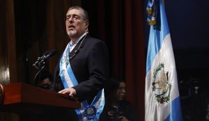 GUATEMALA: Arévalo asume la presidencia  tras horas de retraso