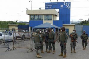 ECUADOR: Continúan retenidas 178 personas en hasta 7 cárceles