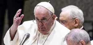 El Papa pide no olvidar pueblos que «sufren por la guerra»