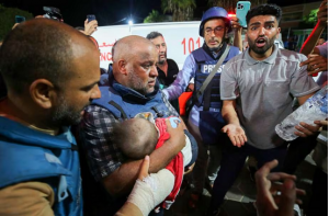 GAZA: 22 palestinos muertos, incluida una periodista y su hija
