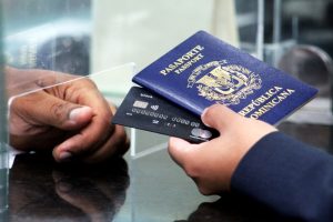 Pasaporte dominicano sube ocho puestos en ranking del Henley Passport Index