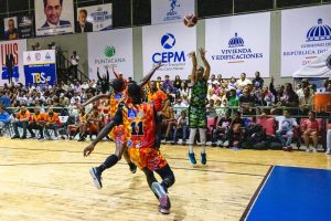 Club Savica aventaja la final torneo basket superior de Higüey