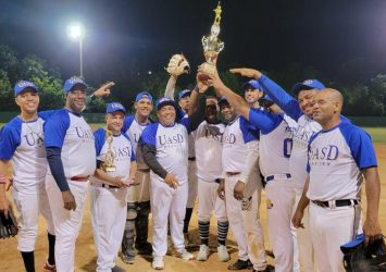 La UASD se corona en softbol máster Rubén Pimentel de Ligas