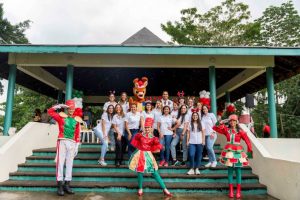 Banesco lleva alegría a niños dominicanos