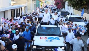 Abinader encabezó caravana con candidatos municipales de SJO