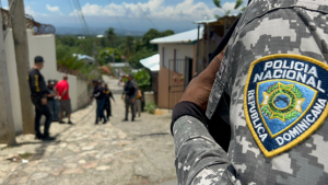 SANTIAGO: PN apresa a cuatro robaron tienda venta de vapers SANTIAGO: PN apresa a cuatro robaron tienda venta de vapers