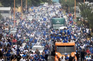 Tigres del Licey celebran triunfo con caravana en Santo Domingo