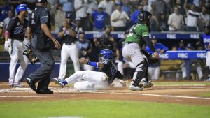 Estrellas derrotan a los Tigres y empatan serie final beisbol de RD