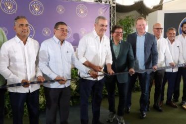Cerveceros inauguran una nueva academia en Santo Domingo Este