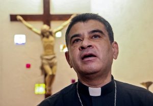 NICARAGUA: Excarcelan pero expulsan a grupo de sacerdotes