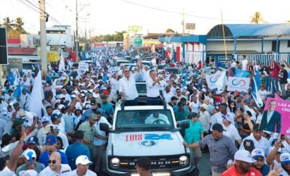 Abinader recorrió zonas Sánchez Ramírez junto a candidatos PRM