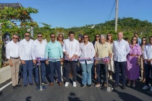 Ministerio Turismo entrega obras en provincia dominicana Samaná