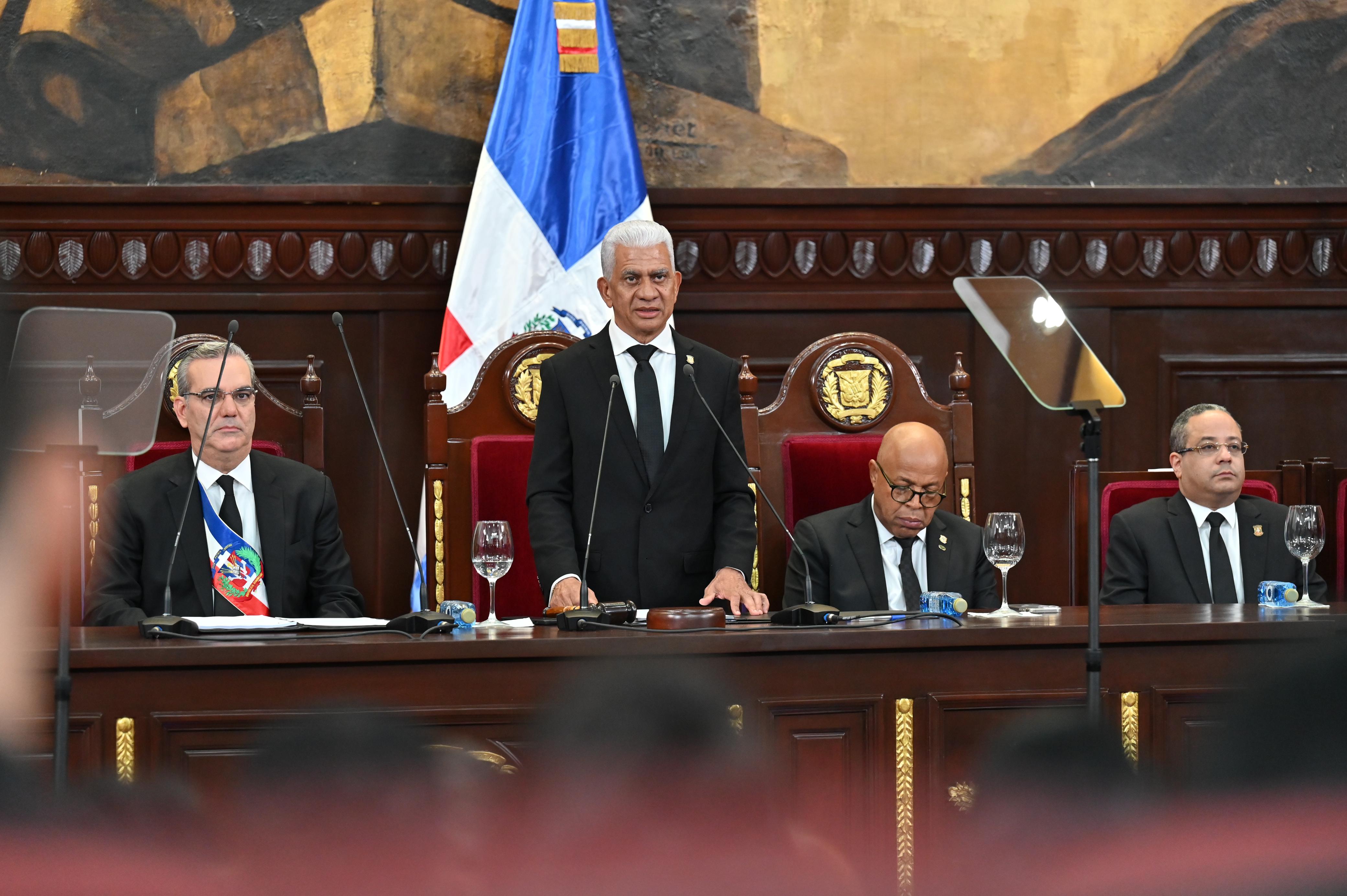 Presidente del Senado destacala labor del Poder Legislativo imagen