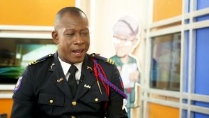 Primer ministro de Haití recibe duras críticas de la Policía
