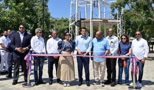 MONTECRISTI: Ministro Turismo entrega remozado parque Duarte
