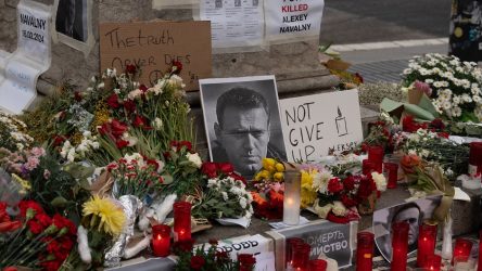 Rusia amenaza madre de Navalni con enterrar cadáver en la cárcel