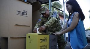 EL SALVADOR: Los opositores denuncian anomalías electorales
