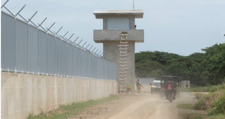 Gobierno dominicano seguirá  construcción muro en frontera