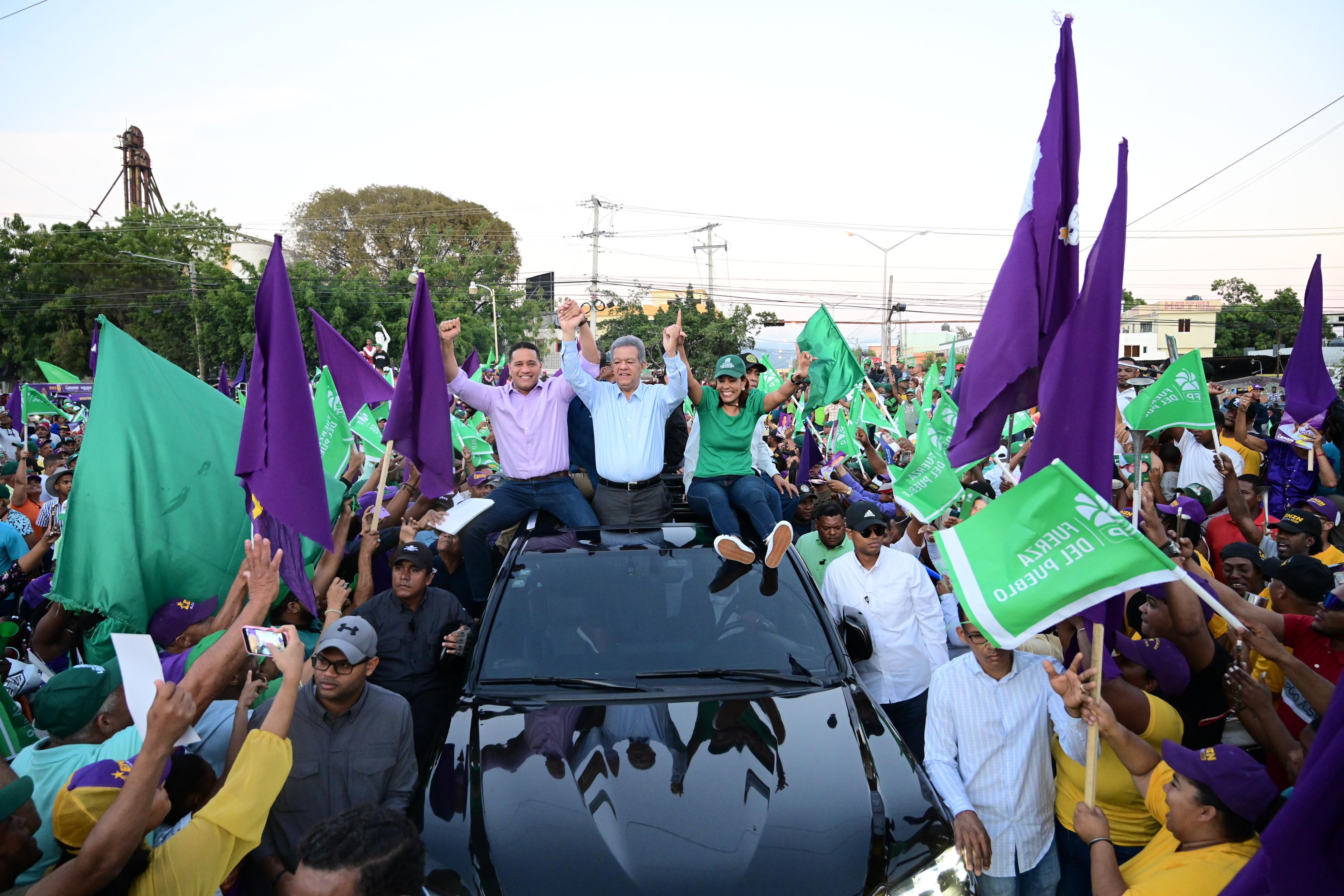 Leonel encabeza cierre campaña SJM junto a alianza Rescate RD imagen