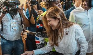 Carolina Mejía llamó a votar para «fortalecer la democracia» de RD