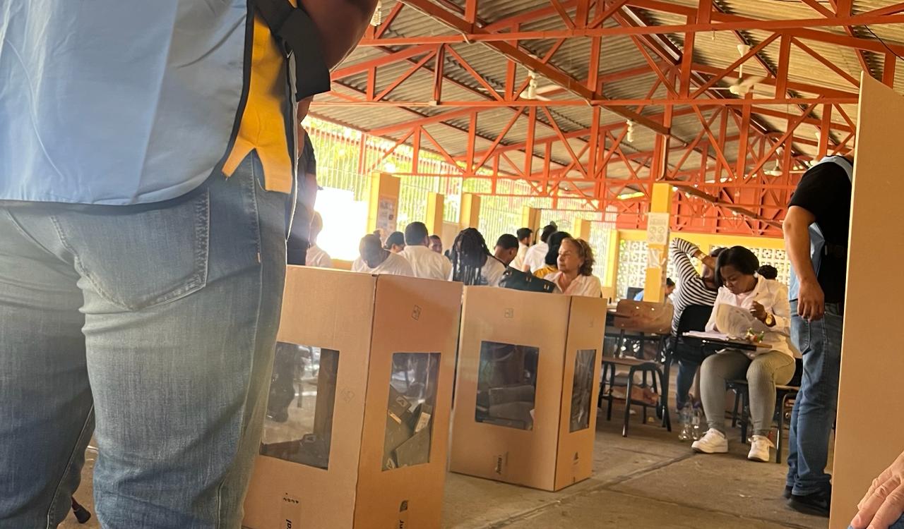 La abstención en las elecciones municipales de RD superó 53 % imagen