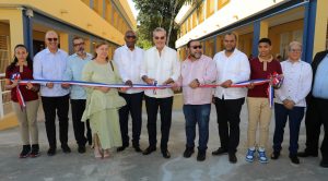 El Presidente Abinader inaugura obras en San Juan y La Vega