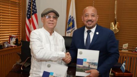 BOSTON: Alcaldes SDE y Lawrence firman convenio de cooperación