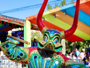 SANTIAGO: Desbordante alegría en segundo domingo carnaval