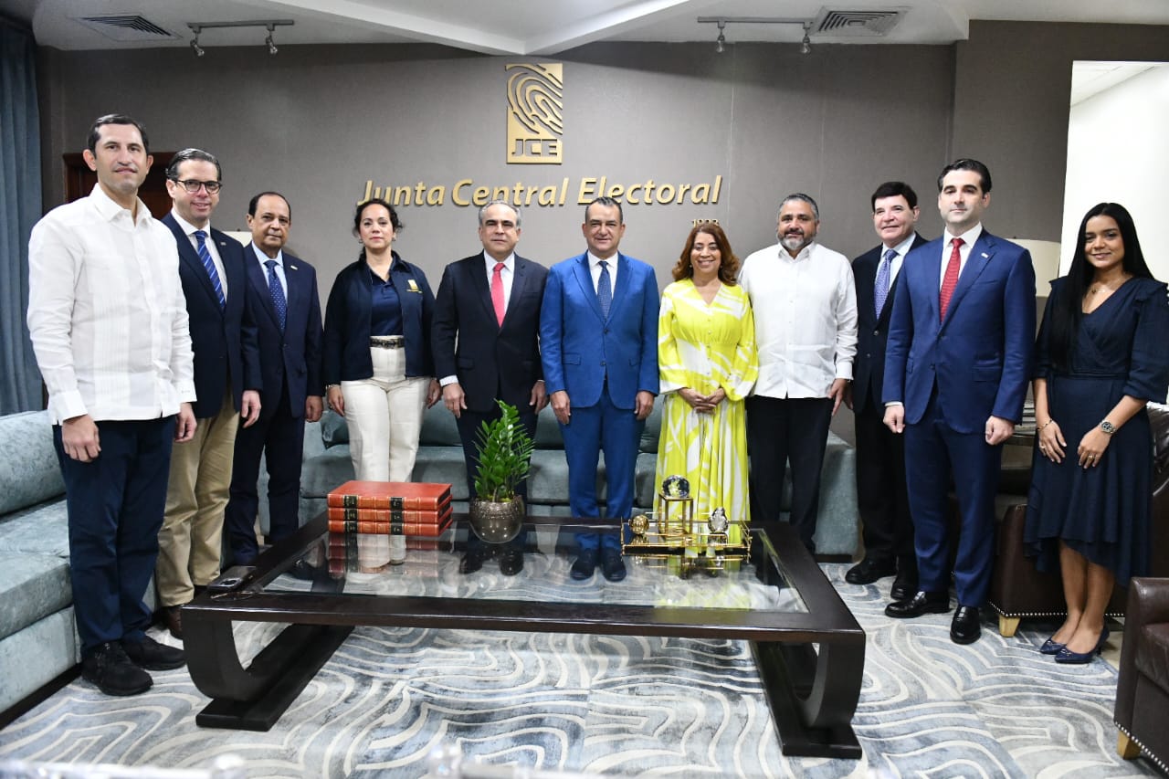 Empresarios expresan confianza en gestión de la Junta Electoral imagen