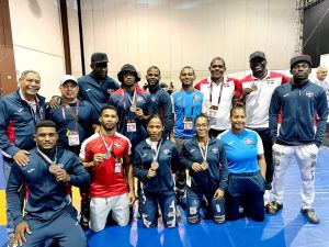 Luchadores se alzan con seis medallas en Panamericano Senior