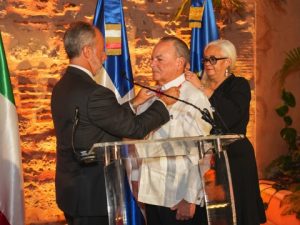 Frank Rainieri recibió Orden de la Estrella de Italia “Comendador”