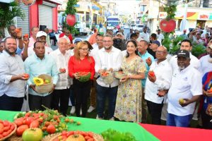 Inauguran Segundo Festival del Tomate Azua 2024