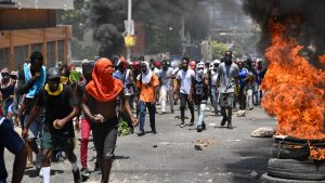 HAITI: Pandillas siguen saqueos en los principales puertos capital