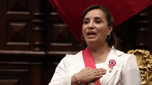 PERU: Antiguo partido de Dina Boluarte presenta moción para destituirla