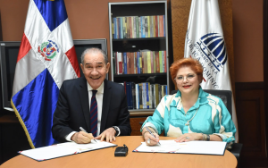 MESCyT y  Caribbean University de Puerto Rico suscriben acuerdo
