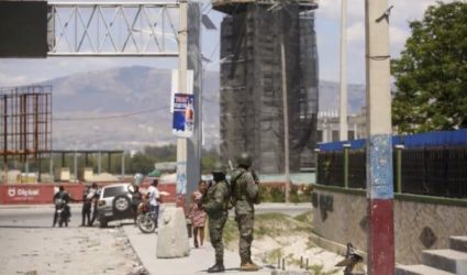 HAITI: Tiroteos se intensifican;Primer Ministro ausente del país