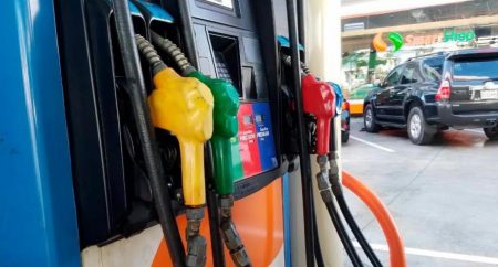 Gobierno dominicano mantiene congelado precio combustibles