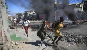 Haití en estado de sitio; saqueos, violencia y carencia de servicios