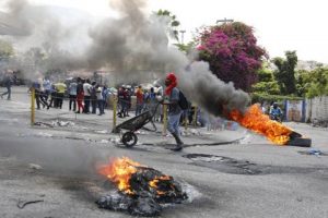 Haití: Embajadas evacúan personal y reducen labores por violencia