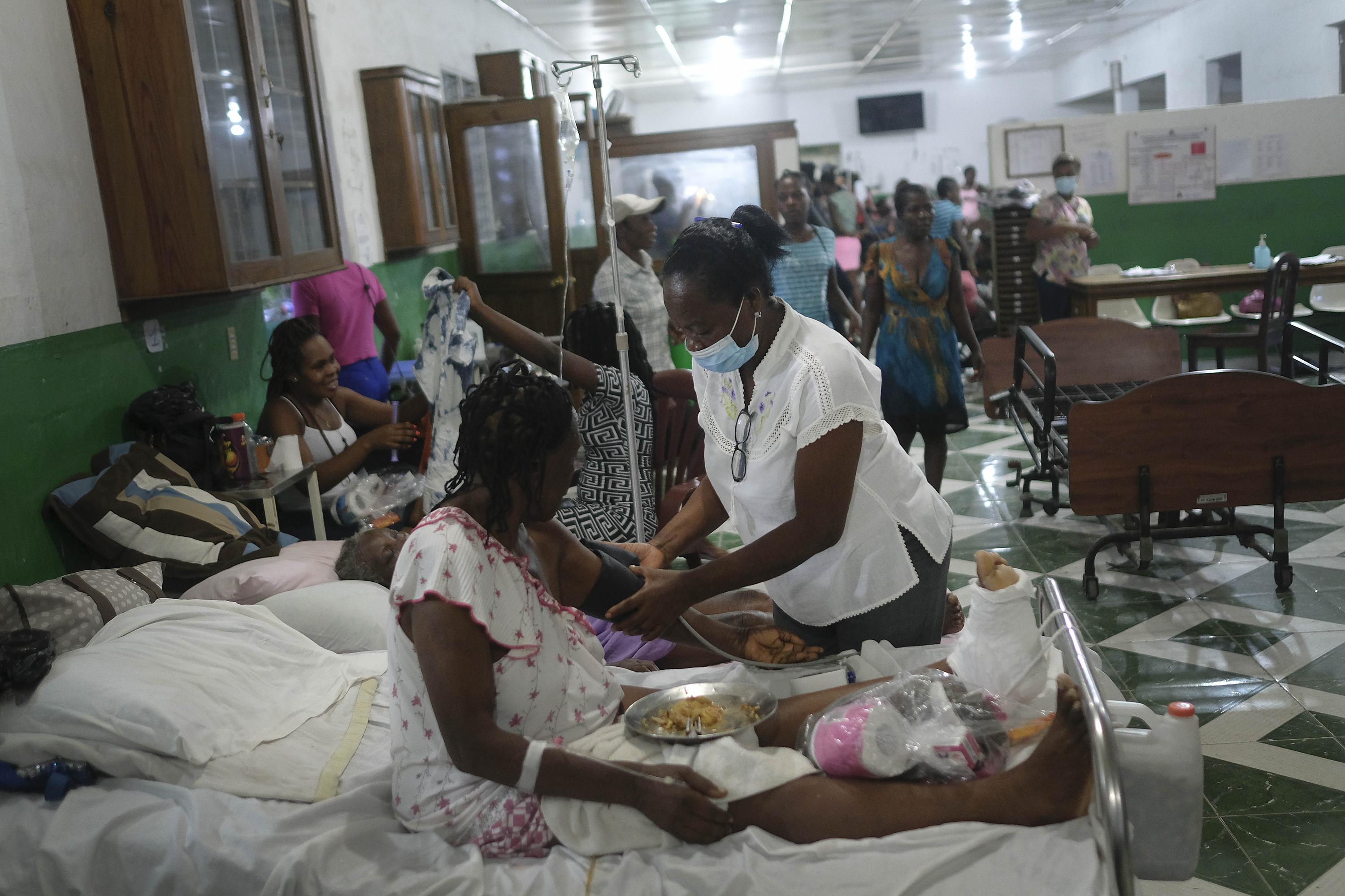 Solo hay 3 hospitales operando en capital Haiti; 18 paralizados imagen