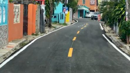 MOPC asfalta las calles de cinco sectores de San Isidro