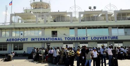 Vuelos cancelados en Haití tras ataques aeropuerto T. Louverture
