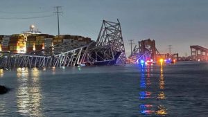 Se derrumba principal puente de Baltimore embestido por un barco