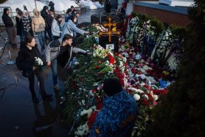 RUSIA: Nuevas colas ante tumba Navalni al día siguiente entierro
