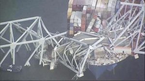 BALTIMORE: Dan por muertos 6 desparecidos derrumbe puente