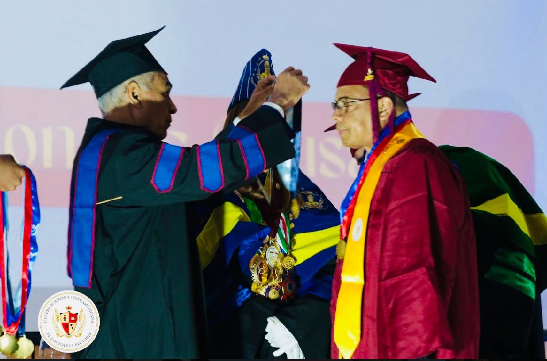 Otorgan título doctor honoris causa al periodista Miguel Estrella imagen
