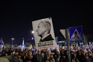 JERUSALEN: Miles manifestantes piden la dimisión de Netanyahu