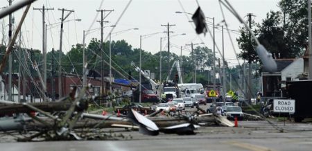 EEUU: Al menos tres muertos por  tornados azotaron Medio Oeste