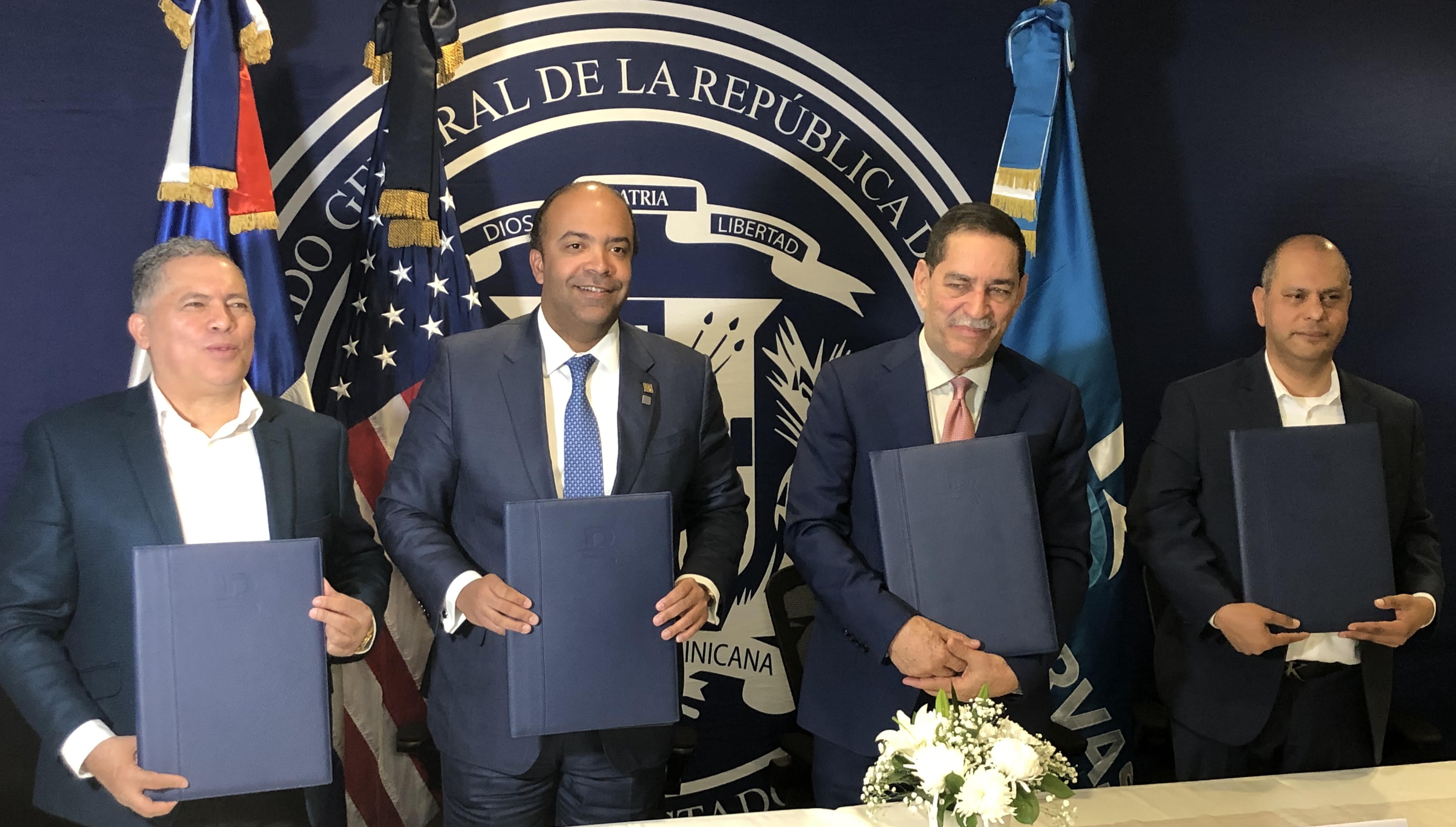 NY: Promoverán educación financiera dominicanos en EU imagen